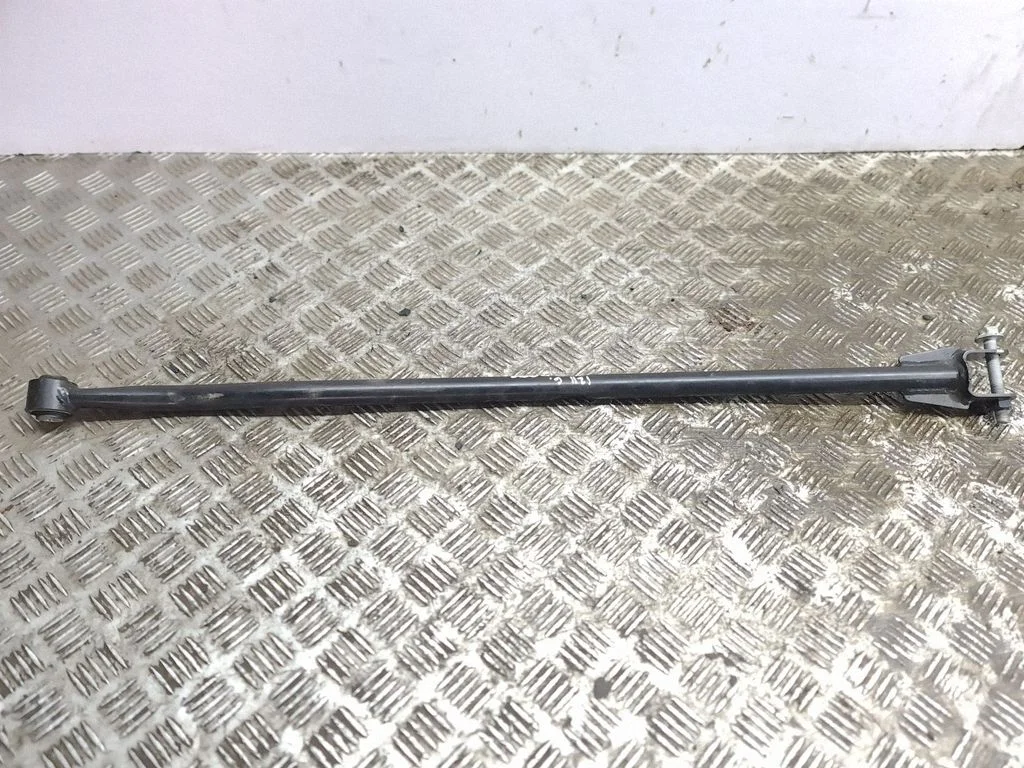 Rear traction arm rod