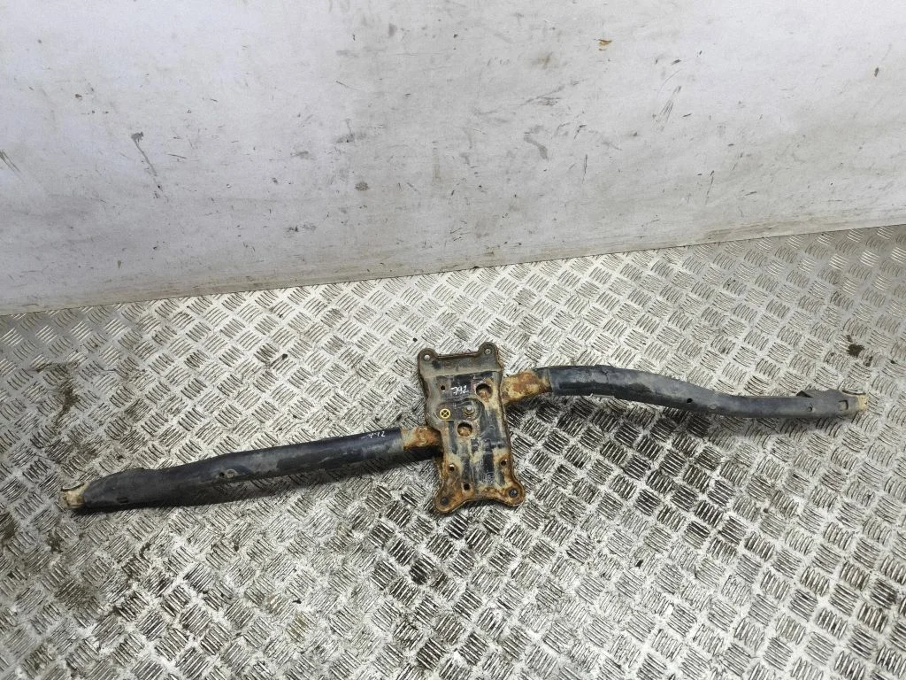 Rear traction arm rod