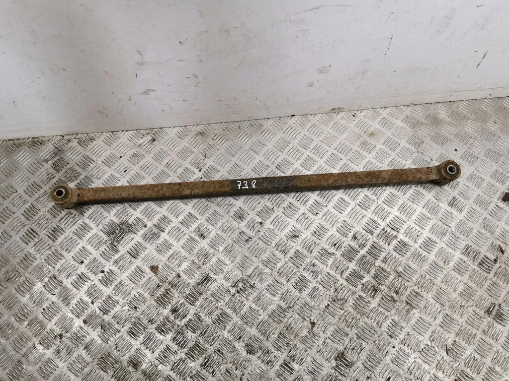 Rear traction arm rod