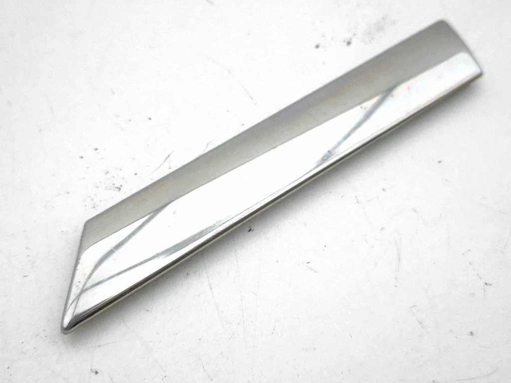 Rear fender molding trim – left