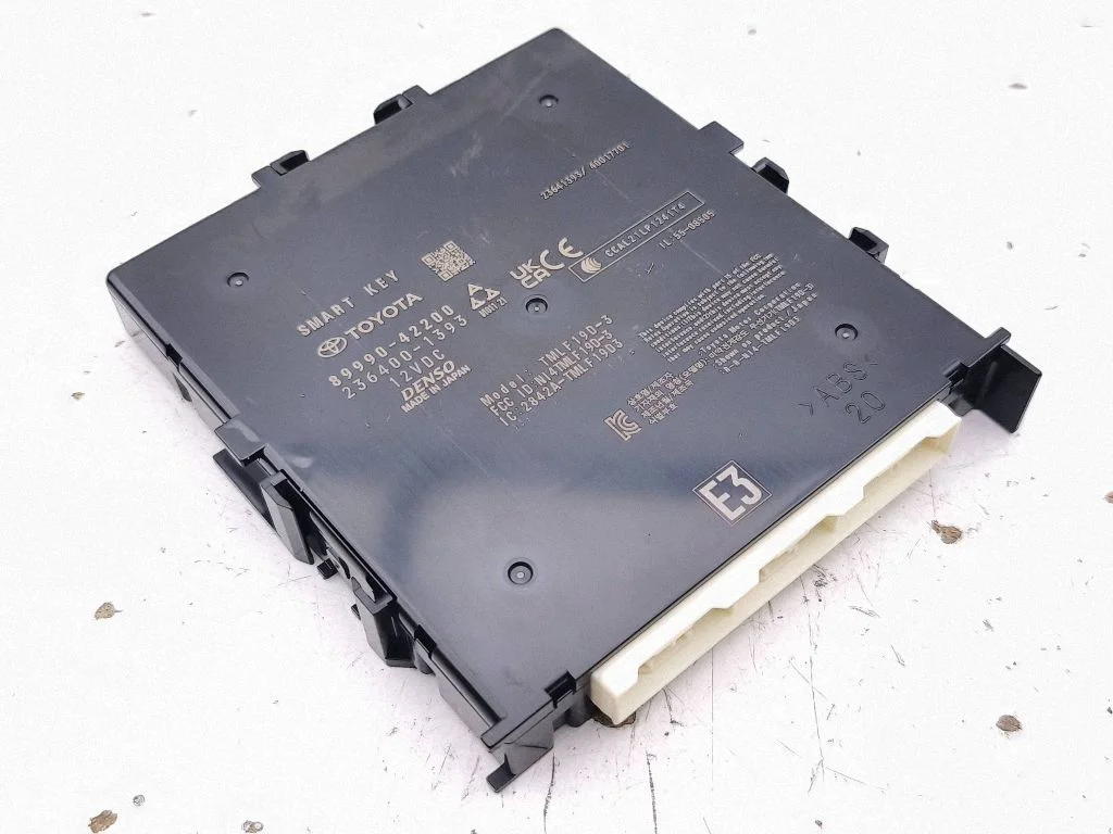 Moduł systemu bezkluczykowego KESSY (keyless) 8999042200