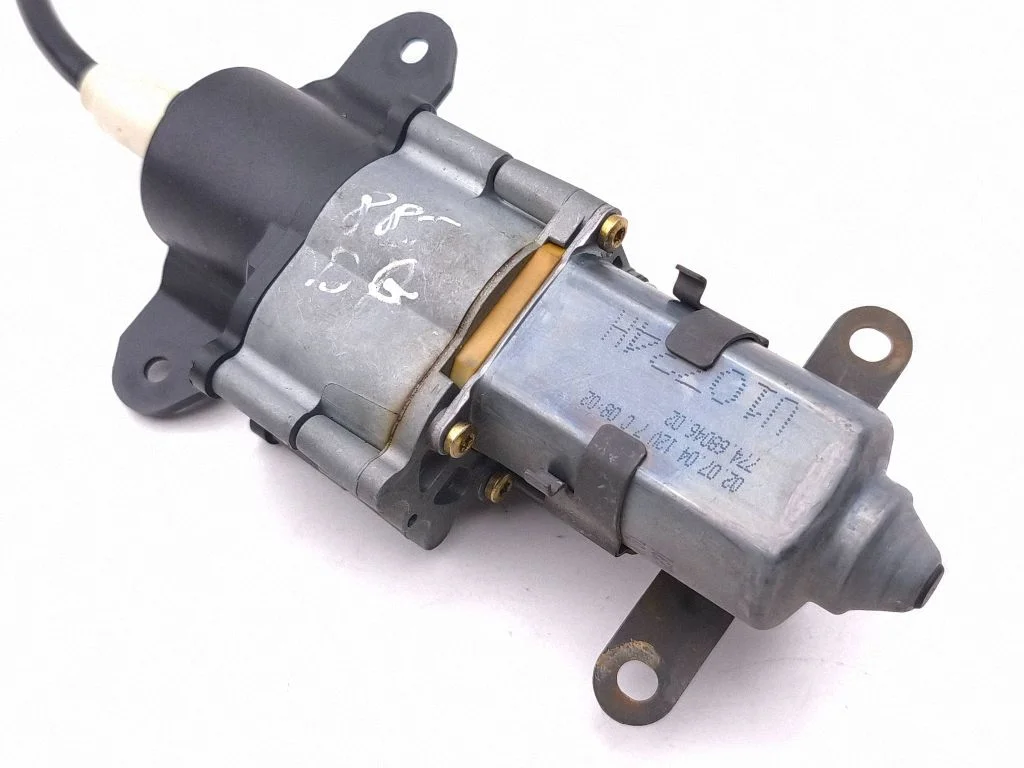 Sliding door motor – Chrysler Voyager (2004-2007)