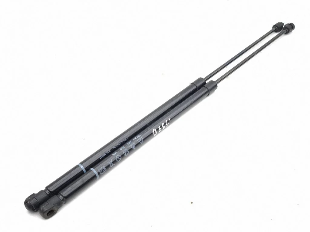 Tailgate strut 8Y4827552D