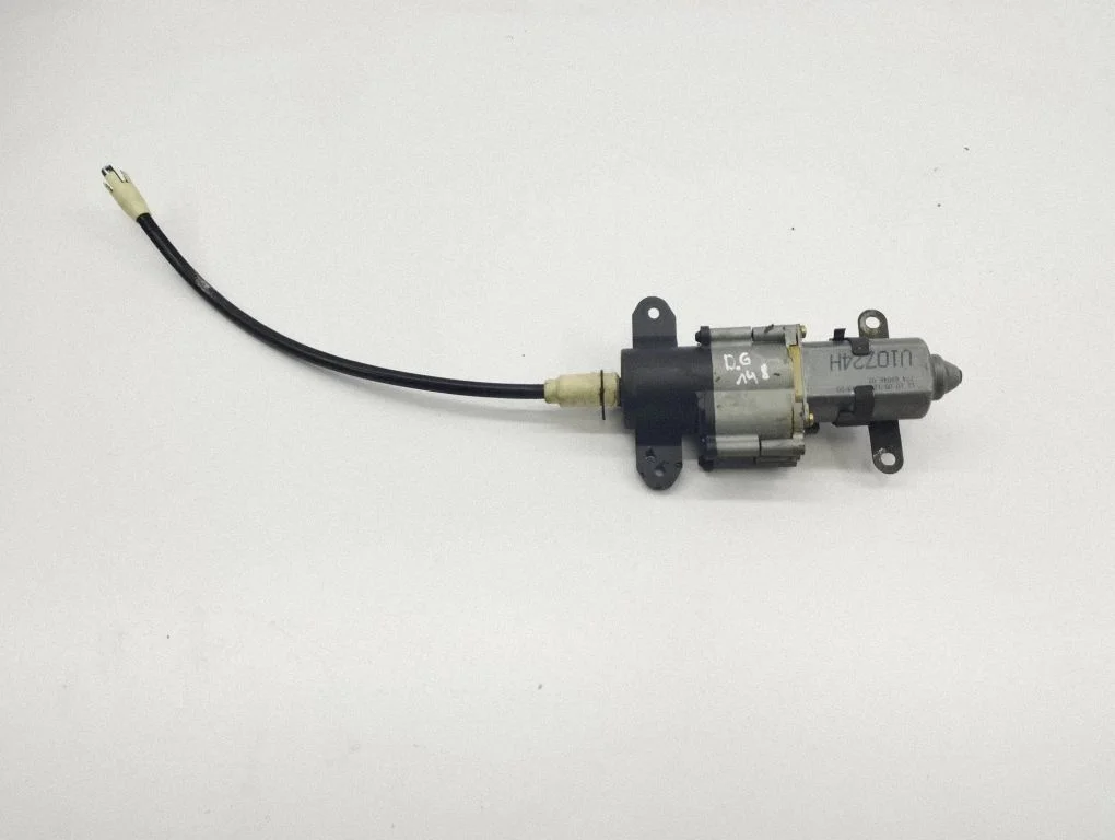 Sliding door motor – Chrysler Voyager (2004-2007)
