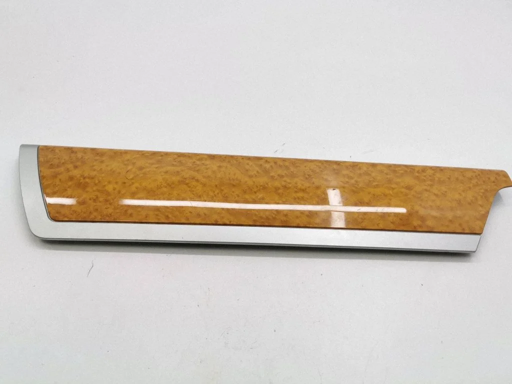 Trim molding L007282I