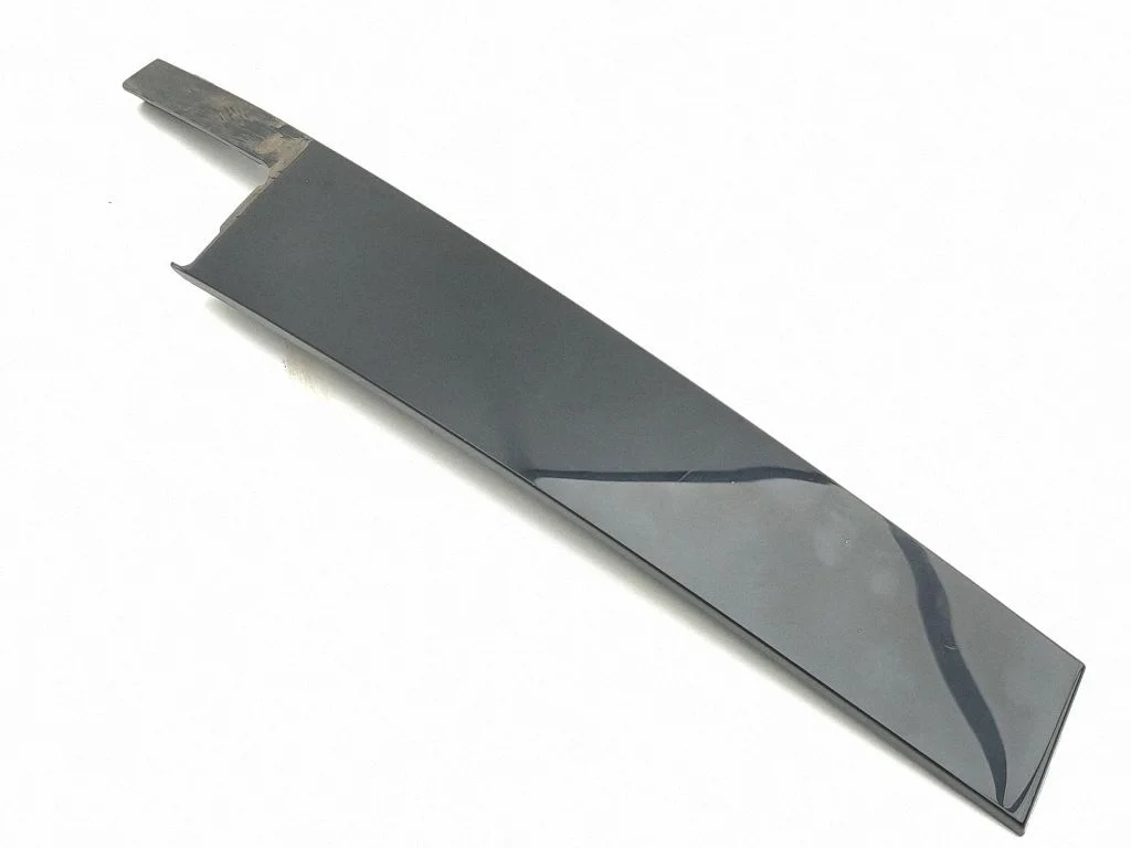 Front door glass trim molding – Audi Q4 e-tron (2021-)