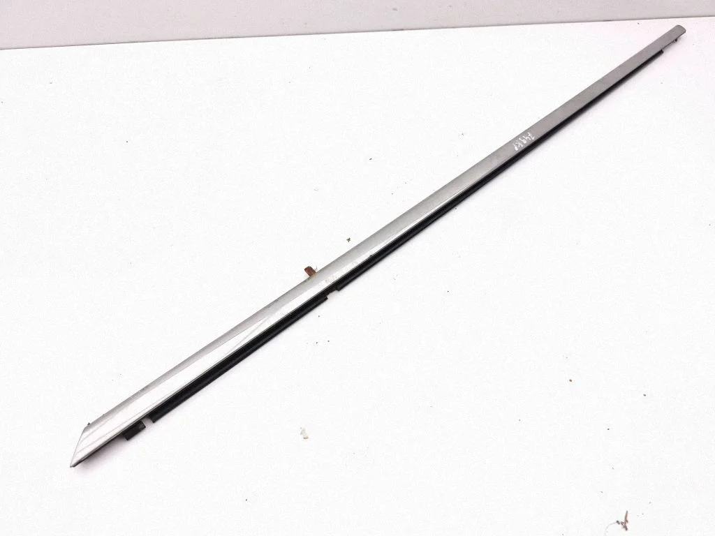 Front door glass trim molding – left