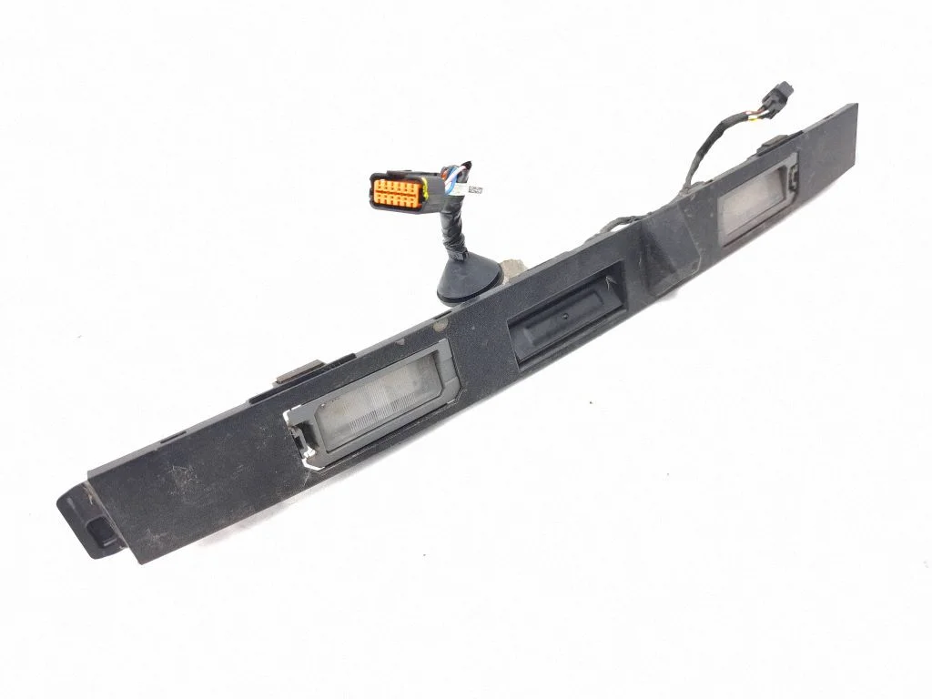 Trunk door license plate light bar 87311N7000