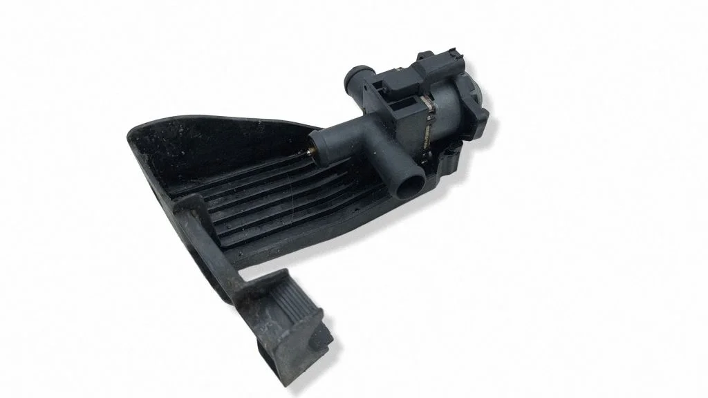 Webasto circulation pump for autonomous heater – Mercedes-Benz GLE-Class W167 (2019-)