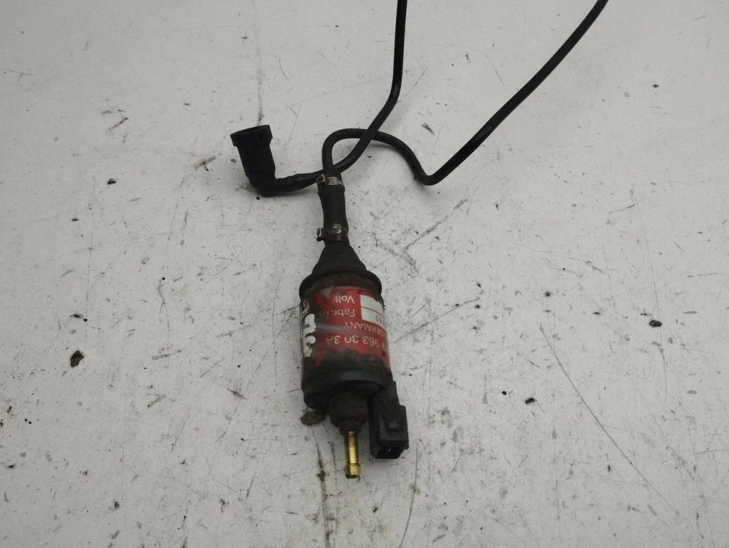 Webasto circulation pump for autonomous heater – Audi A8 S8 D3 4E (2002-2009)