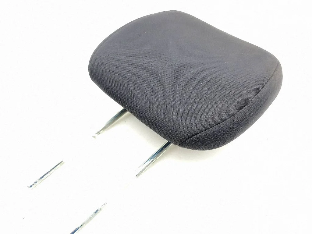 Third row seat headrest – Chrysler Grand Voyager V (2007-2015)