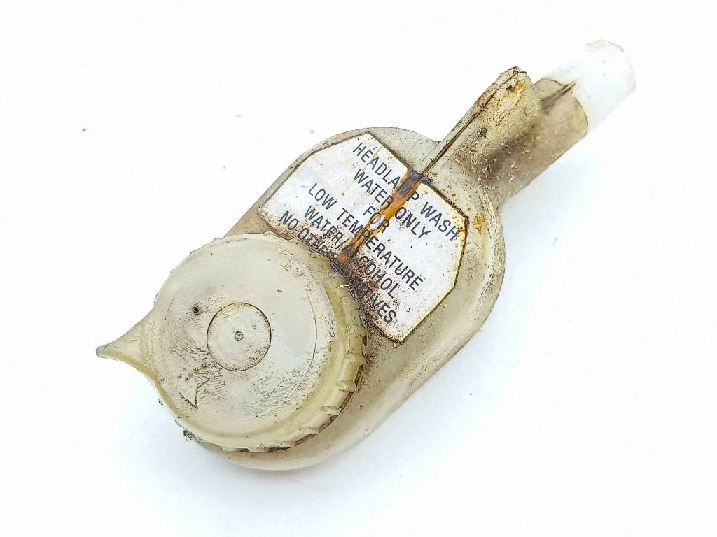 Lamp washer fluid tank – Rolls-Royce Silver Spur (1980-1998)