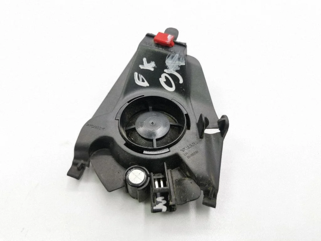 High frequency speaker in the rear doors – Volvo V70 (2005-2008)