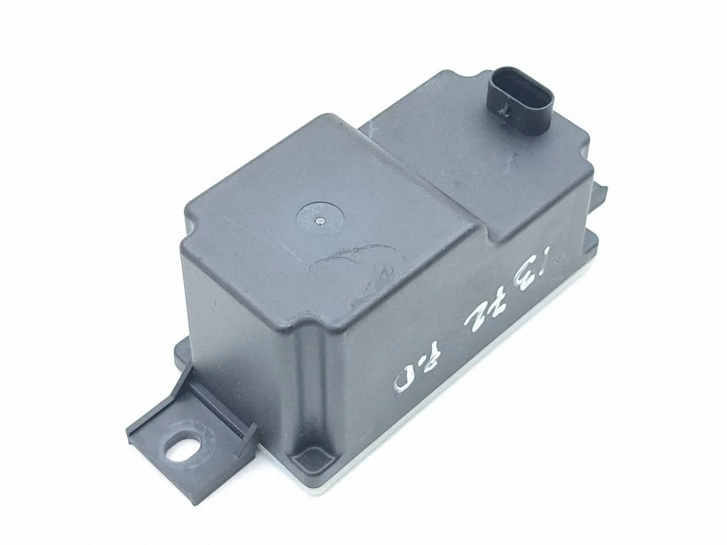 Voltage converter/converter module – Mercedes-Benz GLC-Class C253 (2016-)