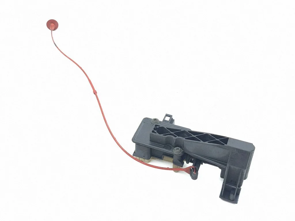 Fuel tank cap lock motor