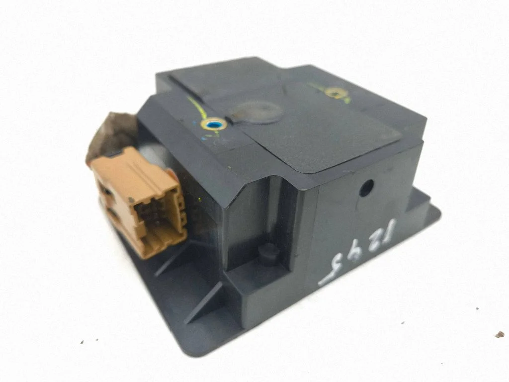 HiFi-heli juhtplokk – Nissan 350Z (2002-2009)