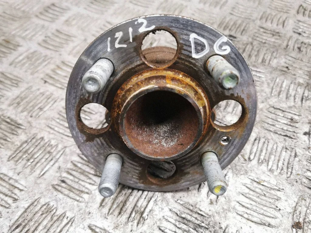 Rear wheel ball bearing 52730H8500