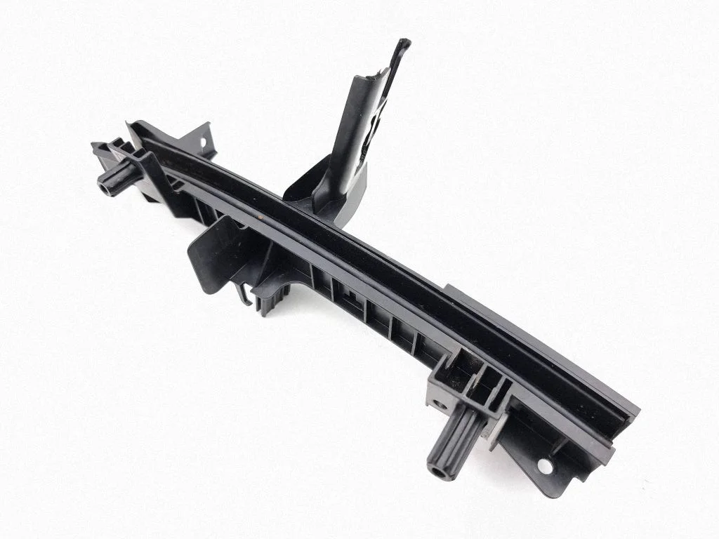 Front door windshield rail JX7BA21979A