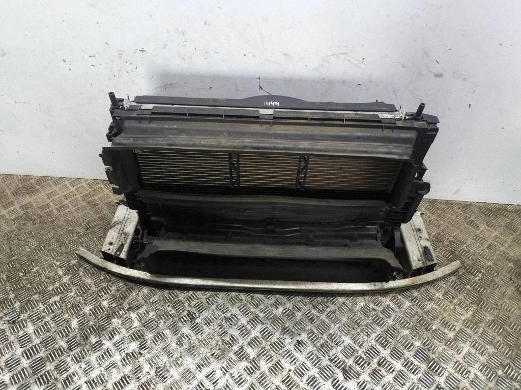 Radiator set 32224829
