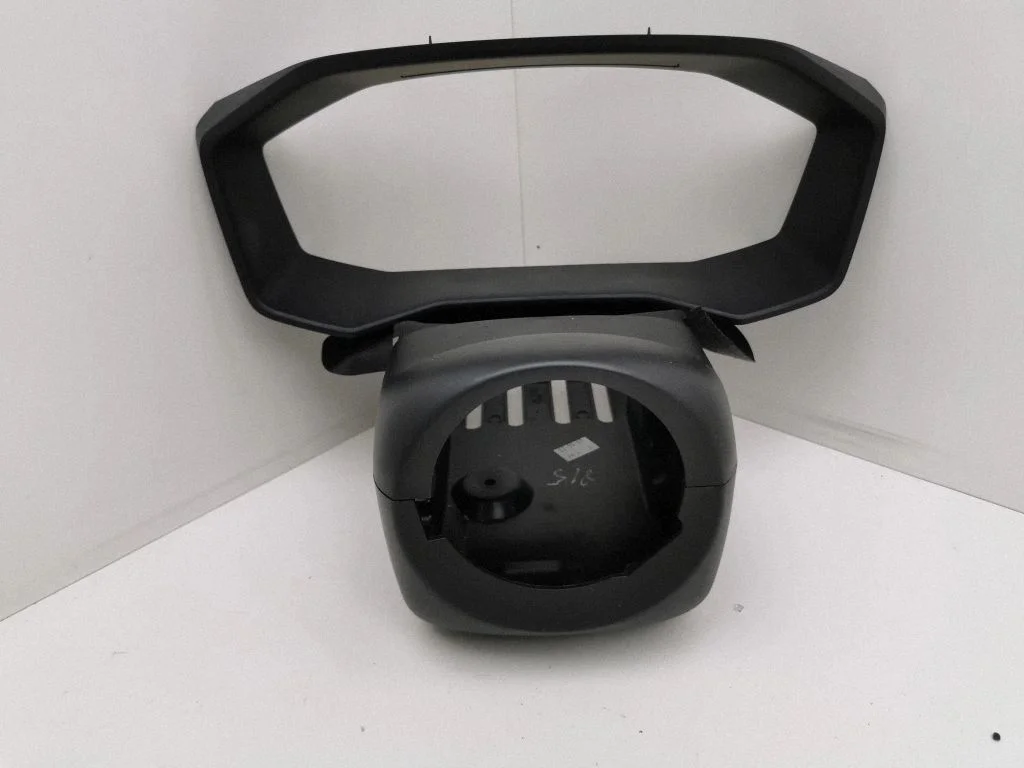 Steering wheel trim 82A953512