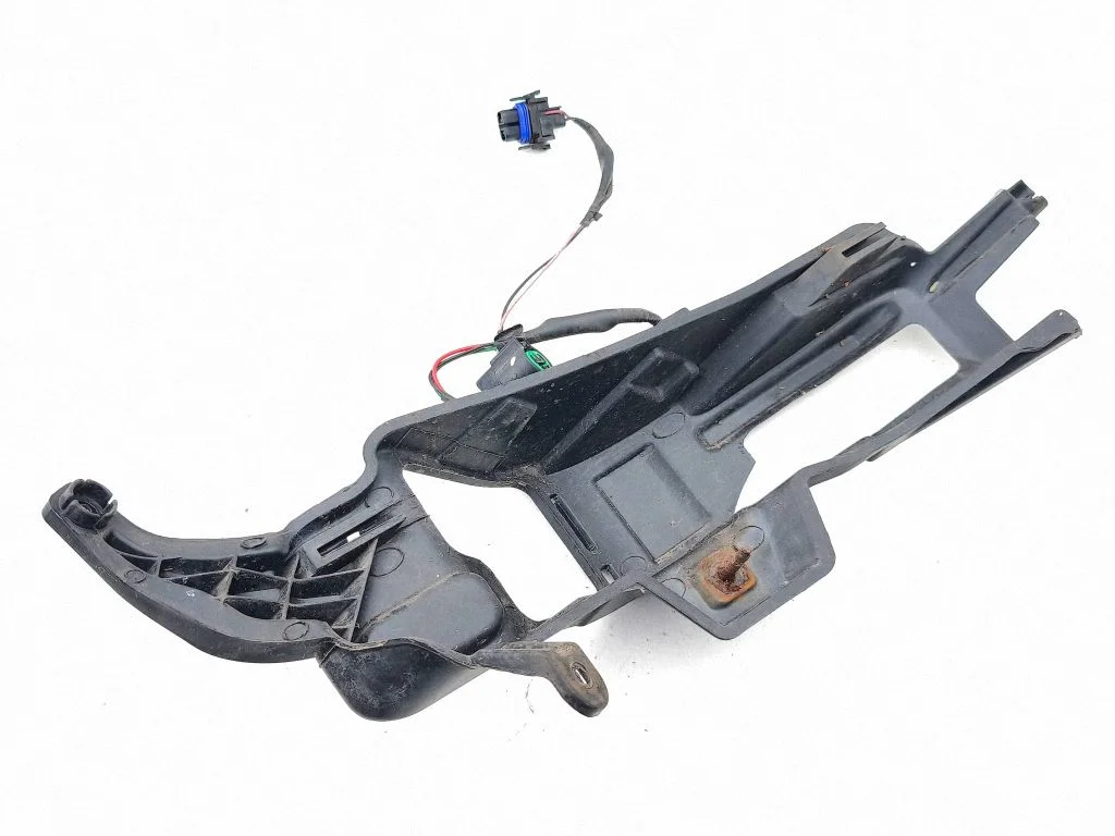 Fog light bracket – right