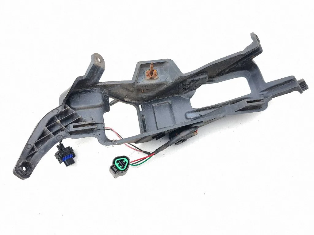 Fog light bracket – left