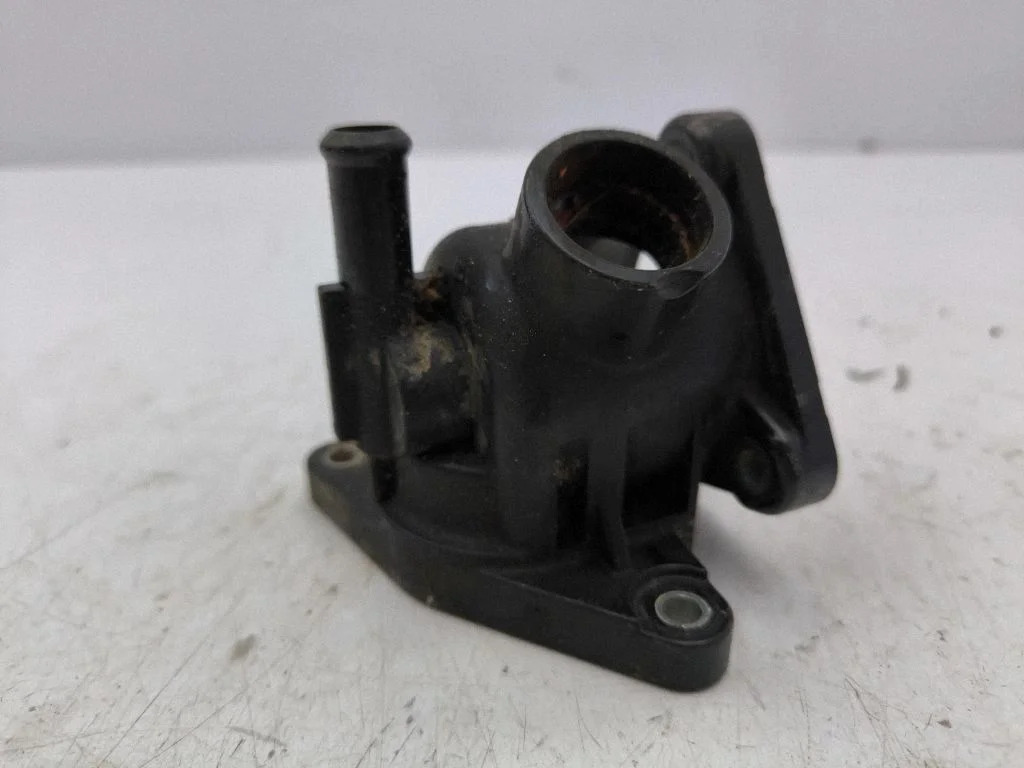 Thermostat housing – Toyota Yaris (2012-2014)