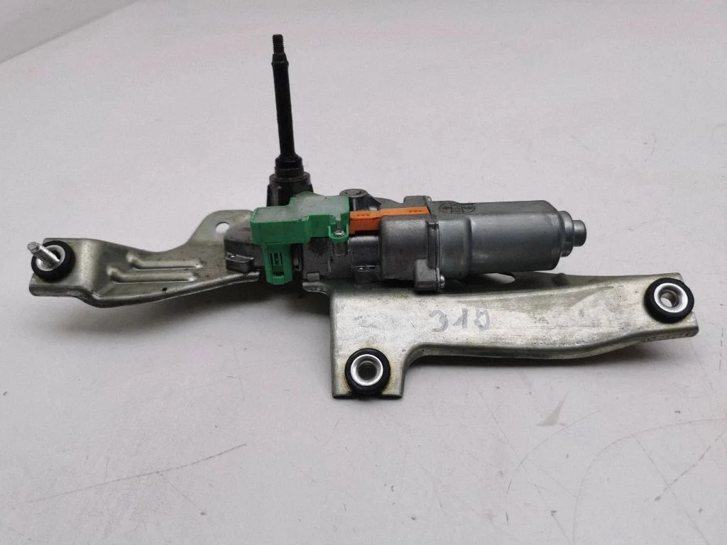 Rear window wiper mechanism – Subaru Forester SH (2008-2013)