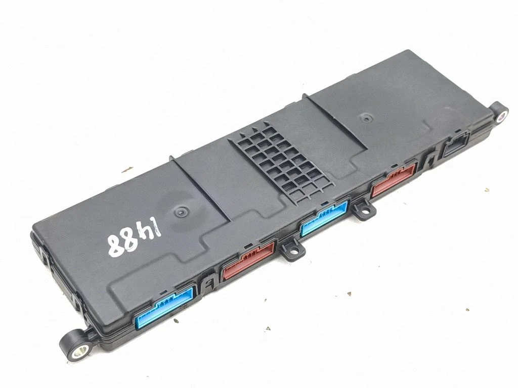 Akumulatora vadības bloks 071915140F
