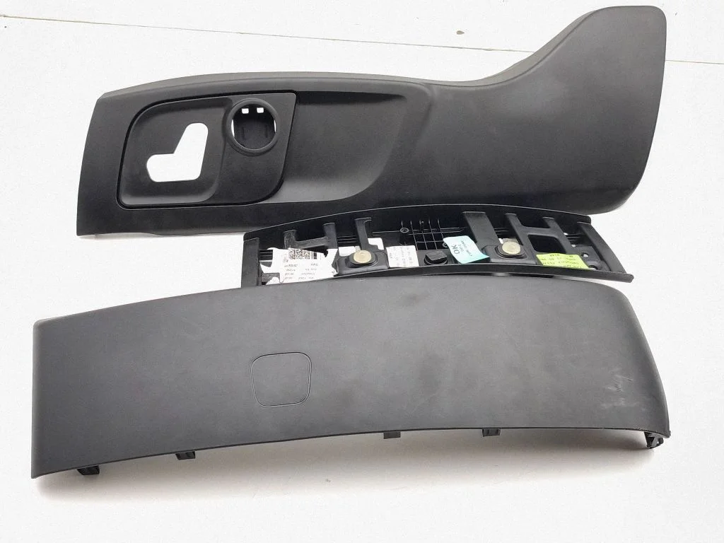 Seat trim L0344653AA