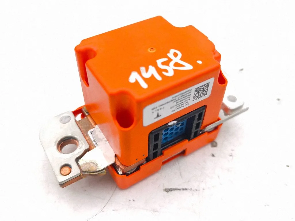 Battery relay fuse 111131300F