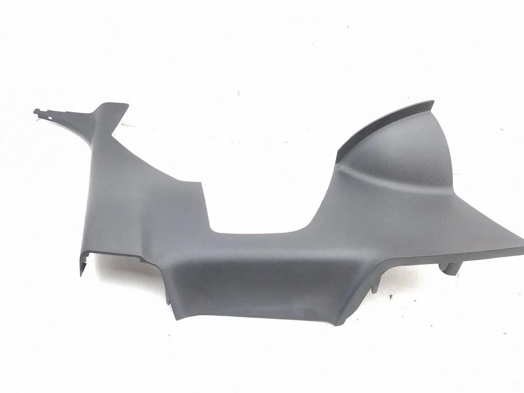 Coupe rear side trim panel 76901CD000