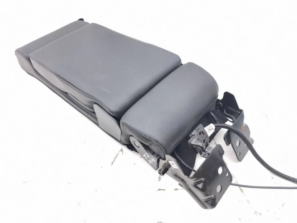 Rear seat armrest – Mazda CX-5 II (2017-2025)