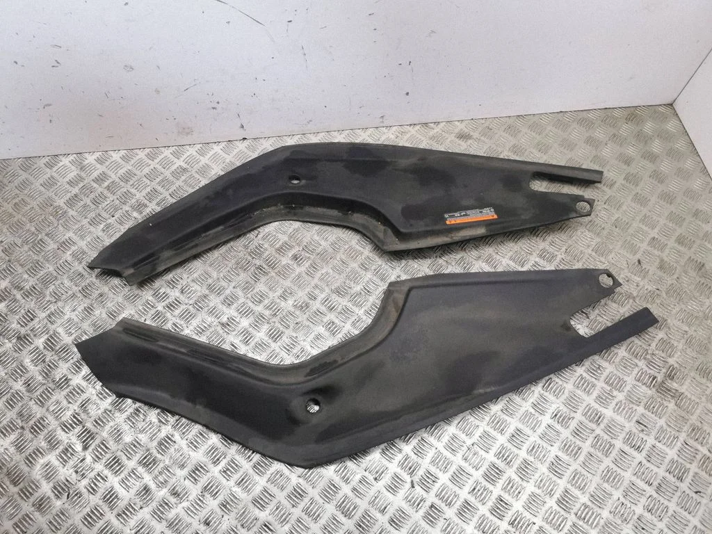 Front trunk storage compartment trim – Tesla Model S (2012-)