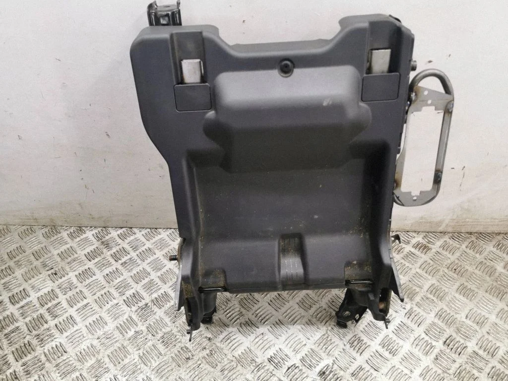 Seat frame – Mitsubishi Outlander (2013-2021)