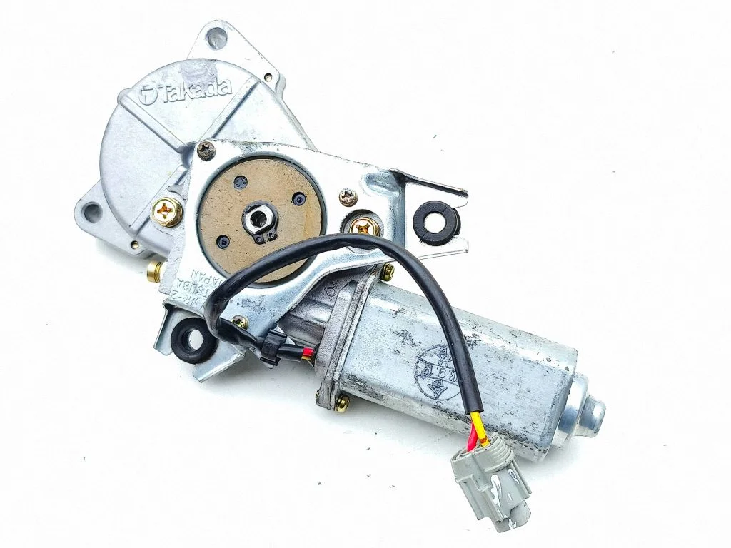 Folding roof motor – Nissan 350Z (2002-2009)