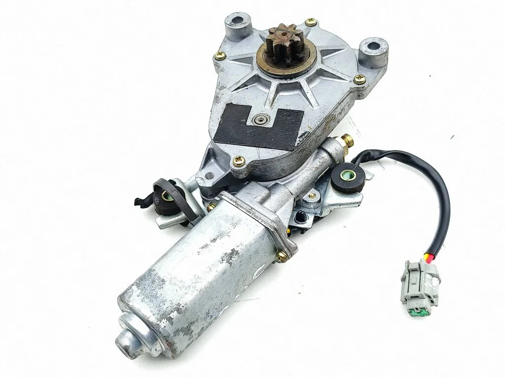 Folding roof motor – Toyota RAV 4 (XA20) (2000-2005)