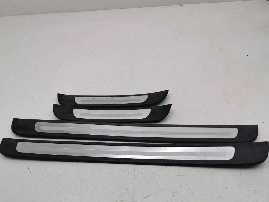 Sliekšņu apdares komplekts (iekšējais) 4G0853376K