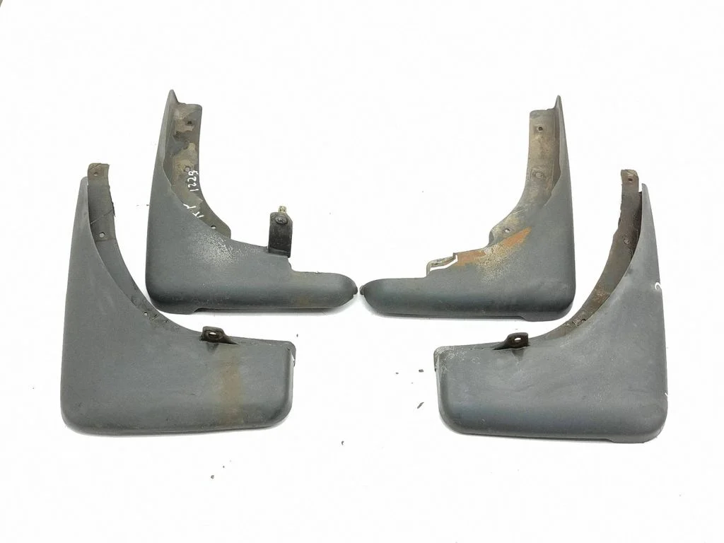 Mudguards set – Nissan X-Trail T30 (2001-2007)