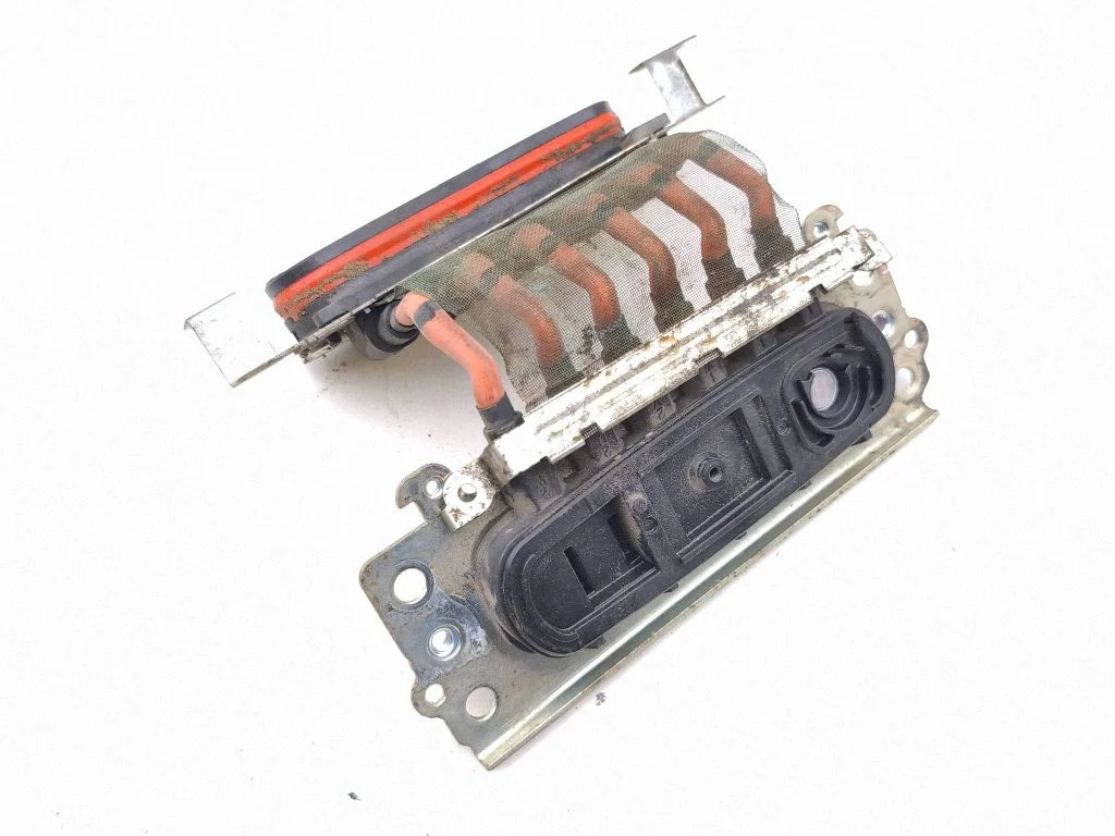 High voltage junction box – Toyota RAV 4 (XA50) (2018-)