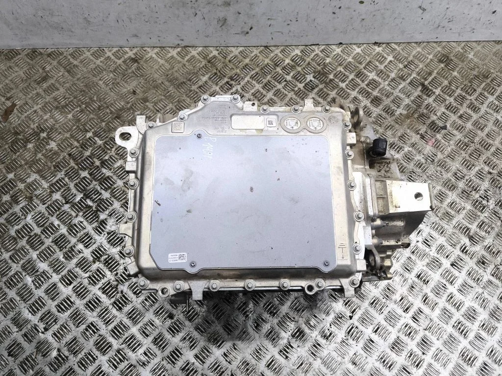 Silnik samochodu elektrycznego 8477917