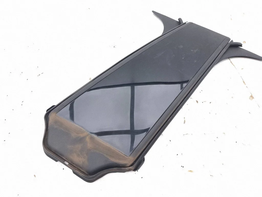 (B) Pillar trim (exterior) – BMW i4 (2021-)