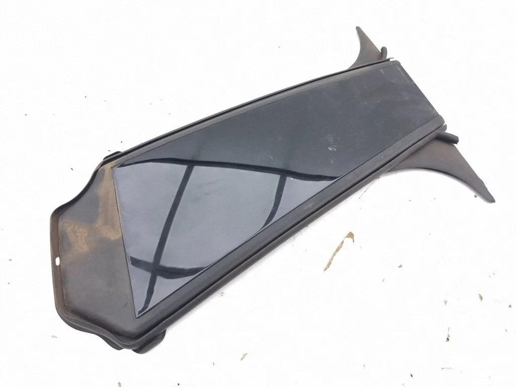 (B) Pillar trim (exterior) – BMW i4 (2021-)