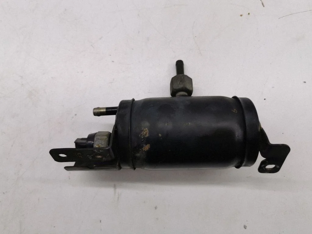 Fuel expansion tank – Toyota Corolla E120 E130 (2004-2007)