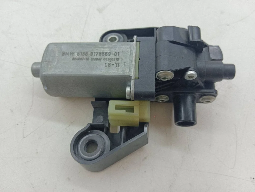 Tagaukse kardina mootor – BMW 7-seeria F01 F02 F03 F04 (2008-2016)