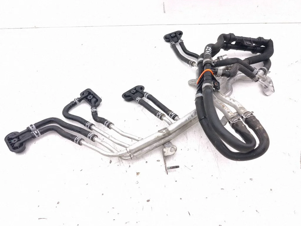 Hübriid- / elektriauto aku jahutusvoolikud / -torud 9848345780