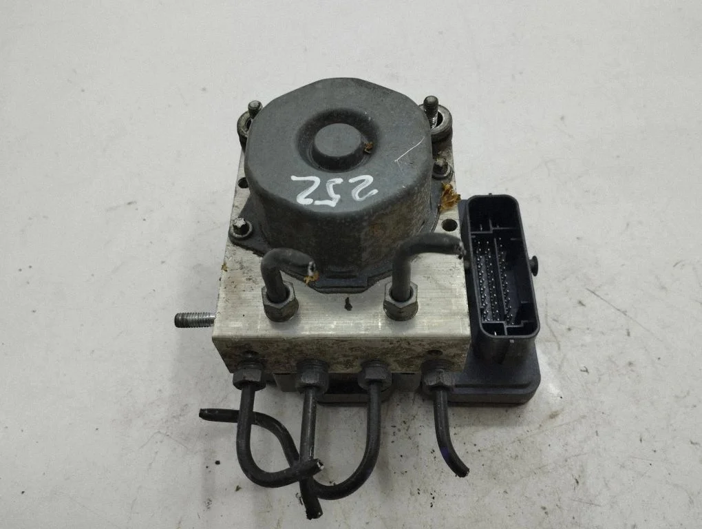 ABS-plokk – Renault Clio IV (2012-2019)
