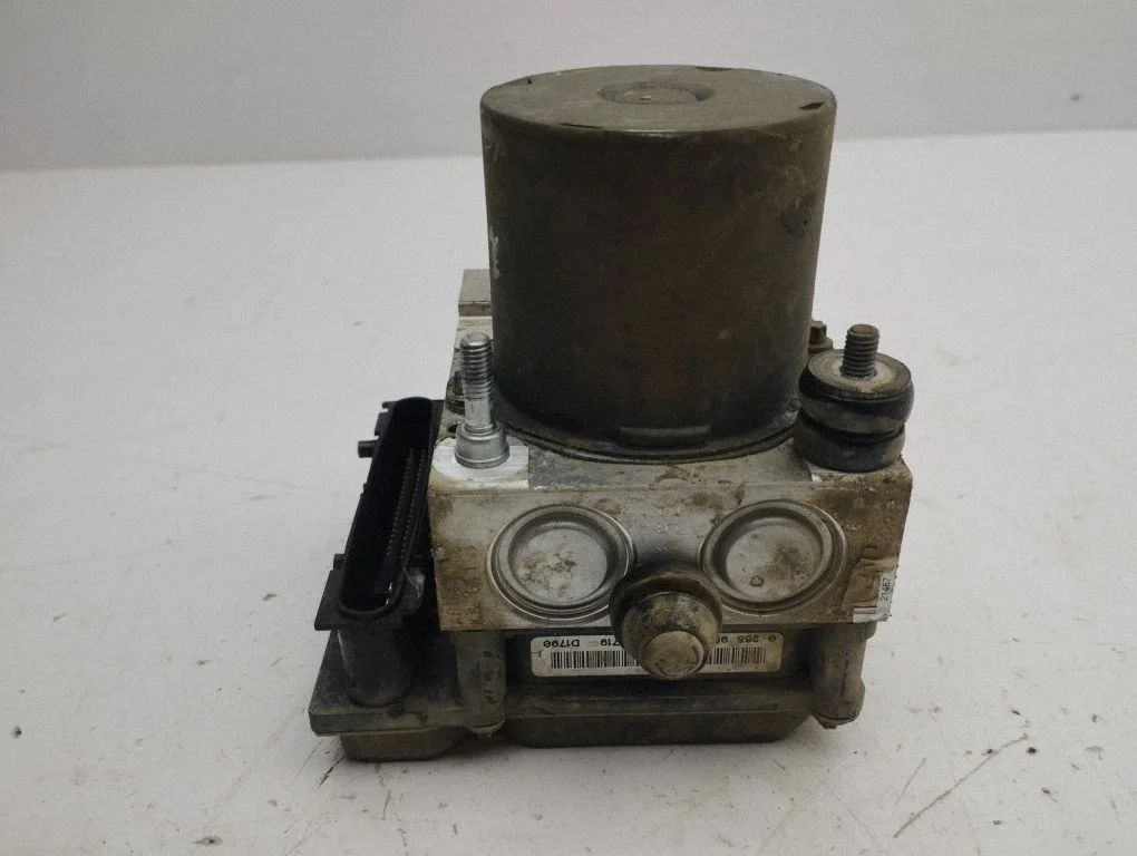 ABS block EH46437A0