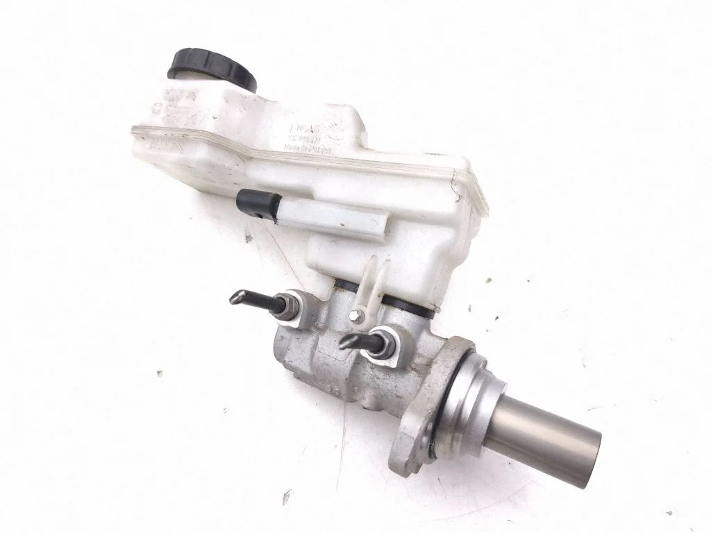 Master brake cylinder 1EC611301