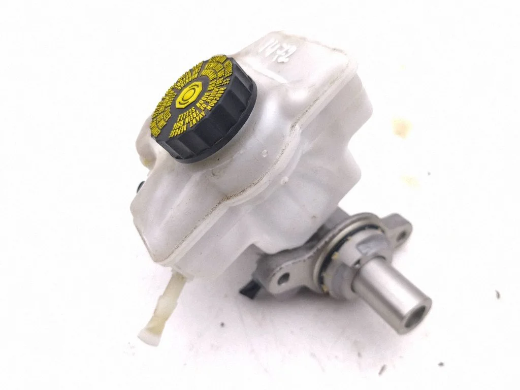 Master brake cylinder 0204838050